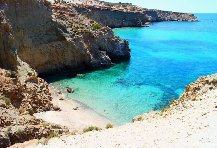 تختخواب و صبحانه Konstantinos