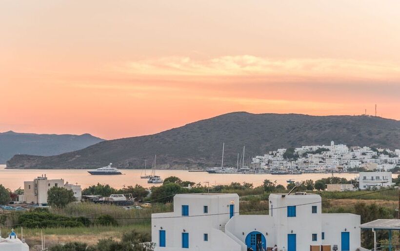 تختخواب و صبحانه Konstantinos