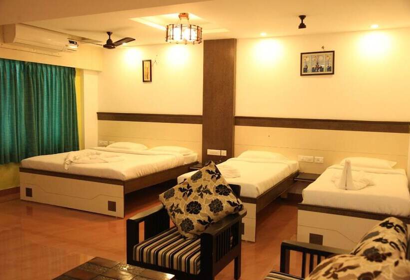 호텔 Karpagam International