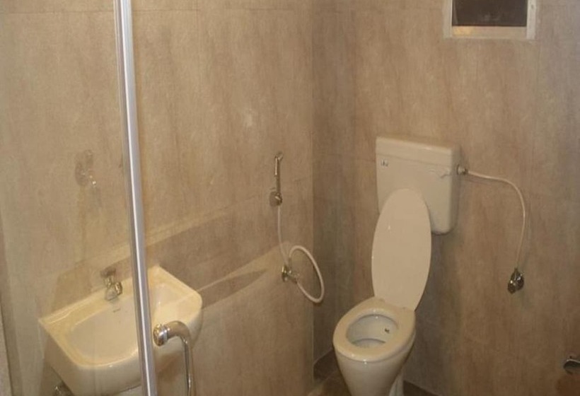 호텔 Karpagam International