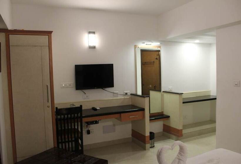 酒店 Karpagam International