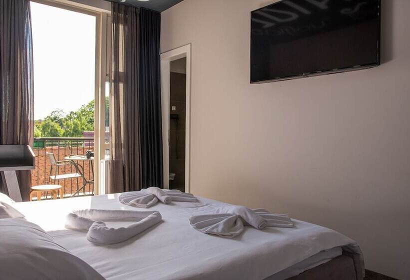 Main Square Hostel