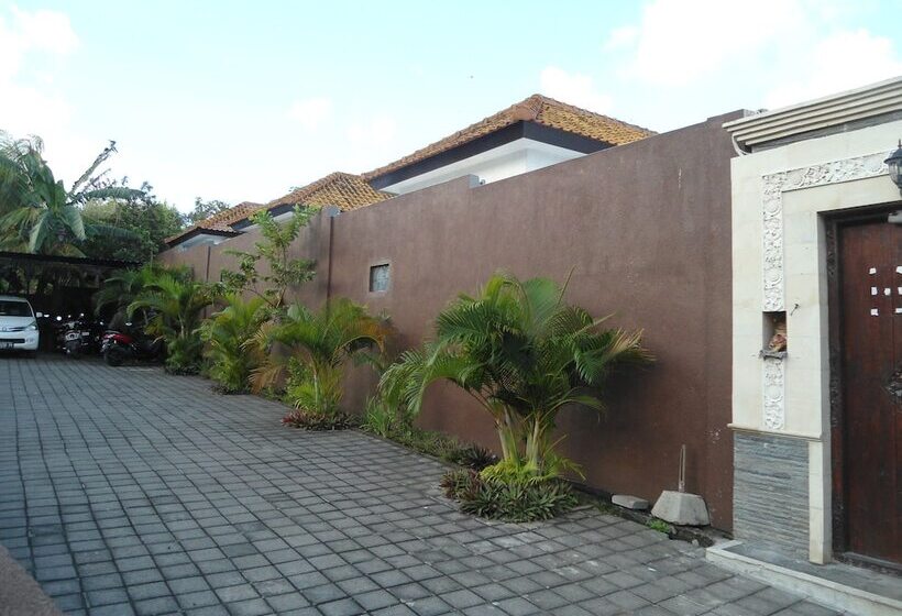 Arya Residence