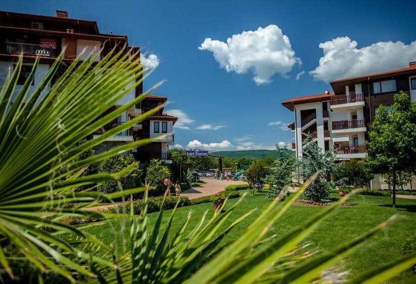 Saint Thomas Apart Complex
