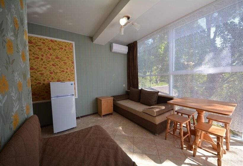 פנסיון Guest House Irina