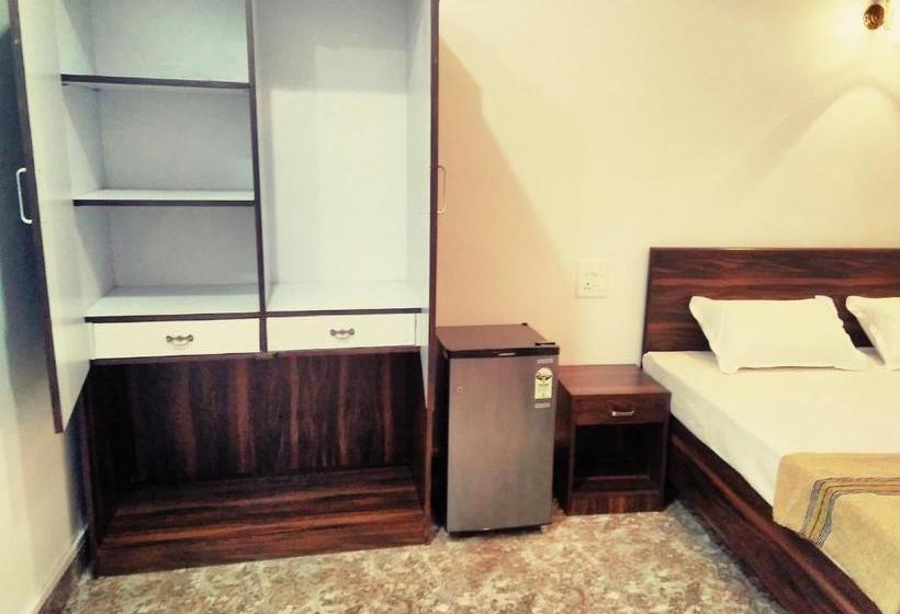 مسافرخانه Shawn S Morjim Enclave