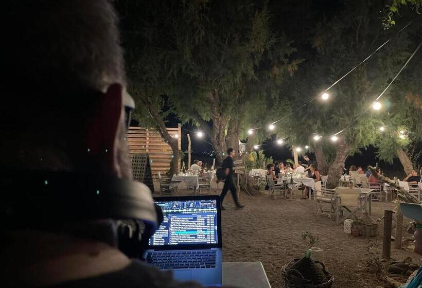 هتل Eco Beach And Magic Garden
