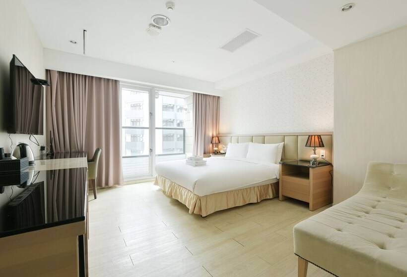 هتل Champs Elysees