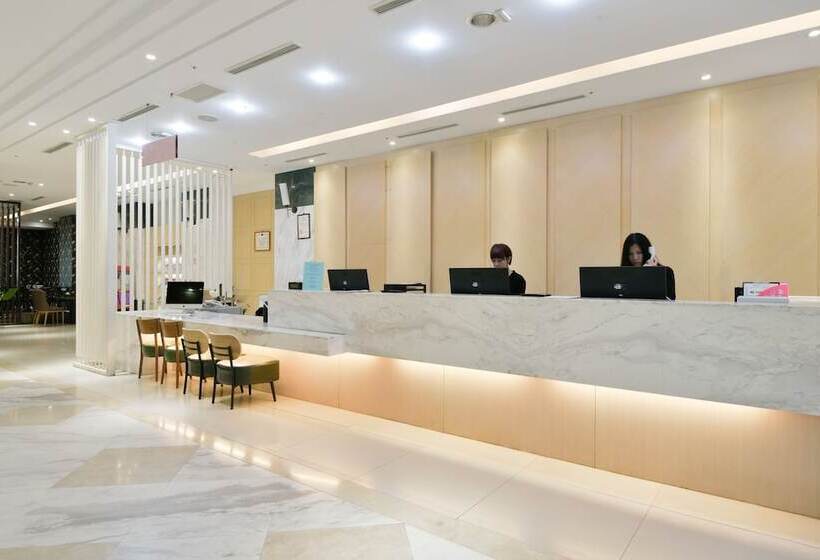 هتل Champs Elysees