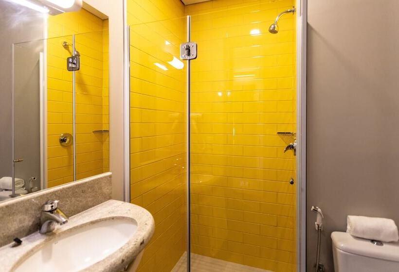 בית מלון כפרי Ibis Palmas Avenida Jk