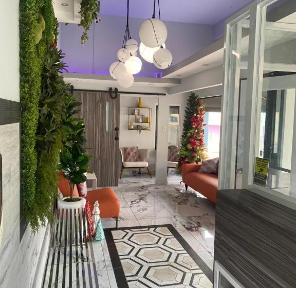 Itza Bella Suites