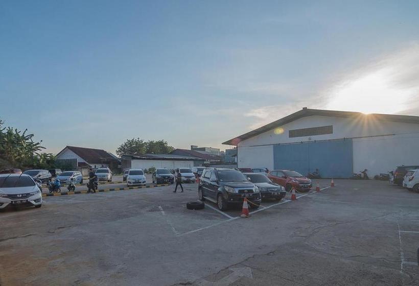 پانسیون Reddoorz Near Living Plaza Balikpapan