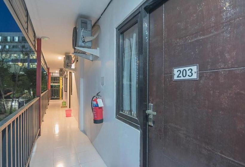 پانسیون Reddoorz Near Living Plaza Balikpapan