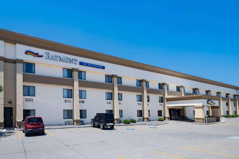 בית מלון כפרי Express Inn