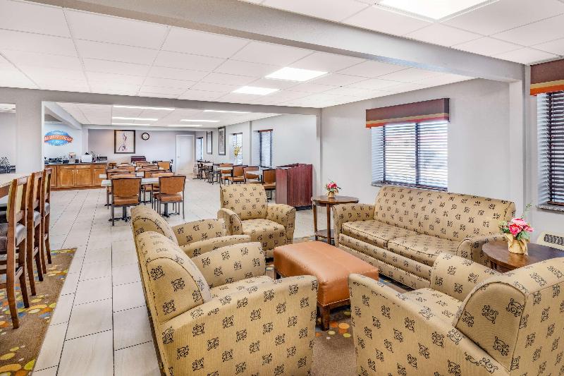 בית מלון כפרי Express Inn