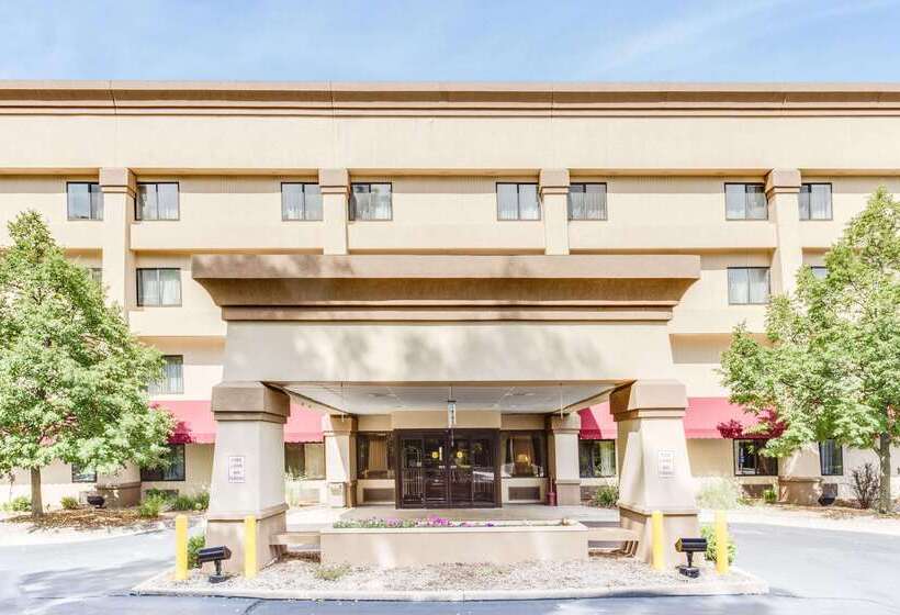 هتل Baymont By Wyndham Kalamazoo West