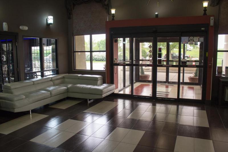 هتل Baymont By Wyndham Springfield Il