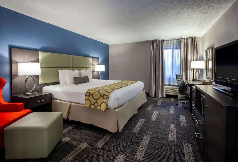 هتل Baymont By Wyndham Traverse City