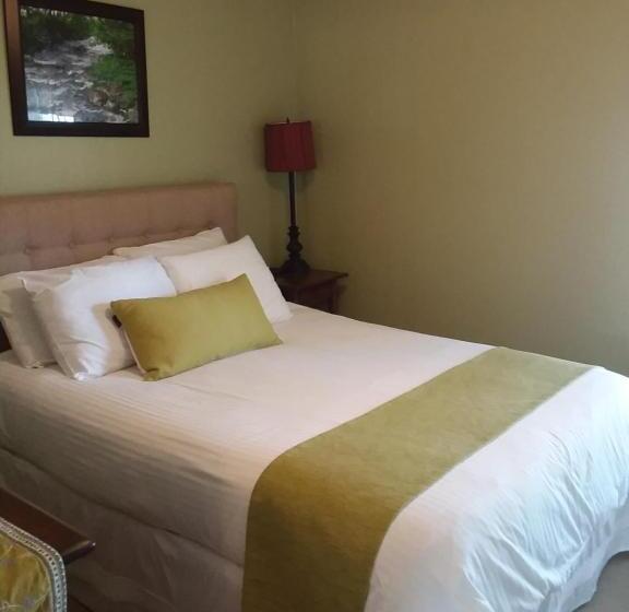 فندق Benjamin Prescott Inn