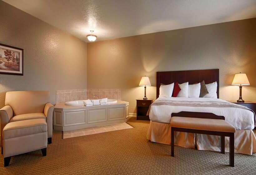 فندق Best Western Plus Bayshore Inn