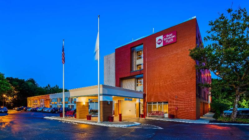 בית מלון כפרי Best Western Plus Chelmsford Inn