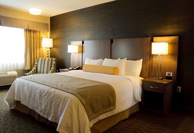 בית מלון כפרי Best Western Plus Cottontree Inn