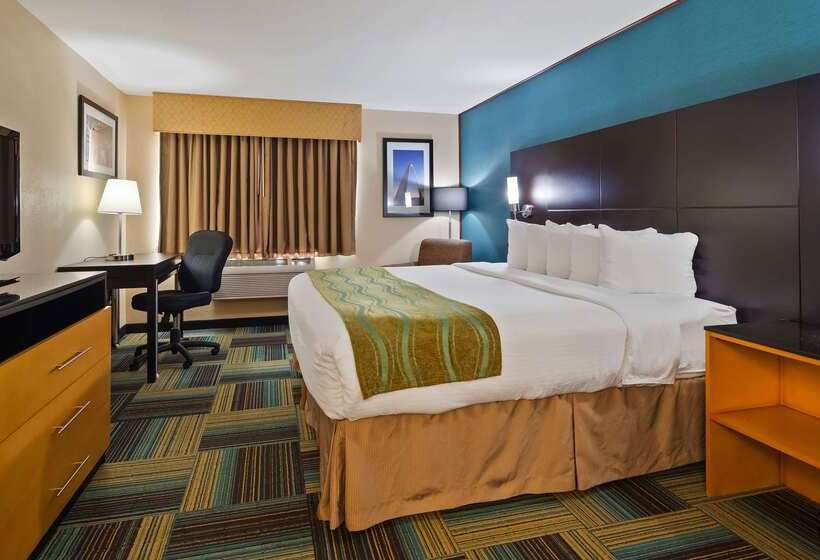 هتل Best Western St. Louis Inn