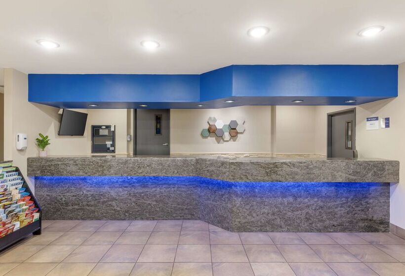 هتل Best Western St. Louis Inn