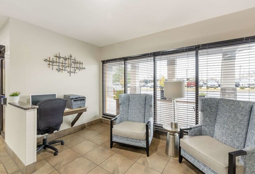 هتل Best Western St. Louis Inn