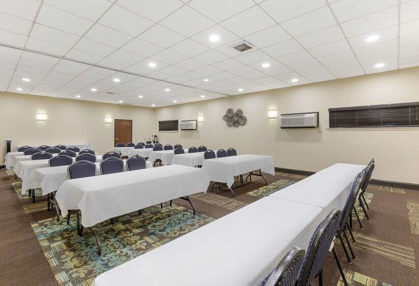 هتل Best Western St. Louis Inn