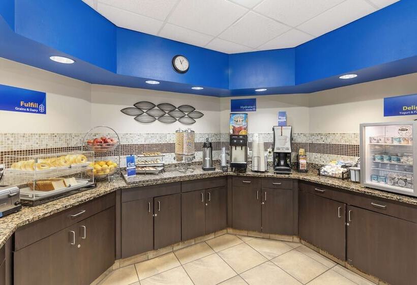 هتل Best Western St. Louis Inn