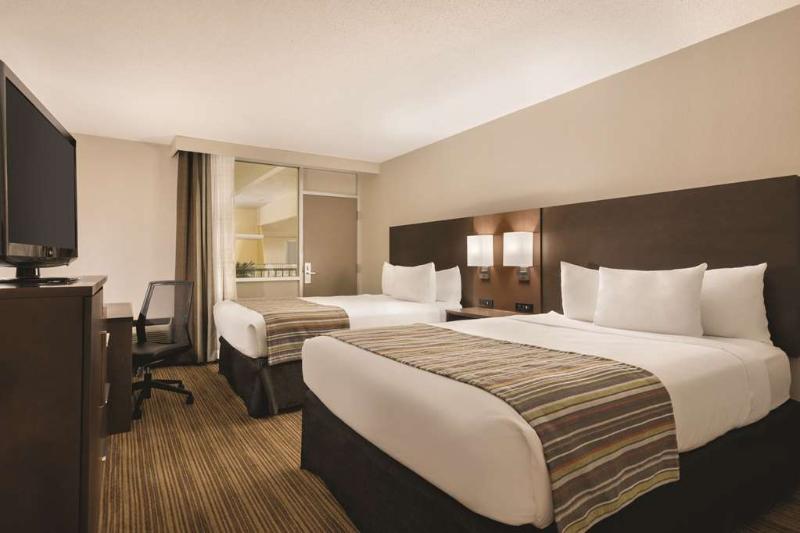 בית מלון כפרי Country Inn & Suites By Radisson, Fergus Falls, Mn
