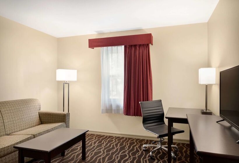 酒店 Days Inn And Suites By Wyndham Sikeston