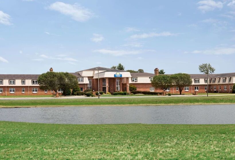 酒店 Days Inn And Suites By Wyndham Sikeston