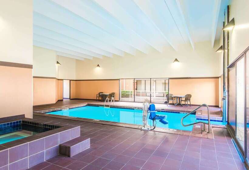 فندق Days Inn By Wyndham Altus