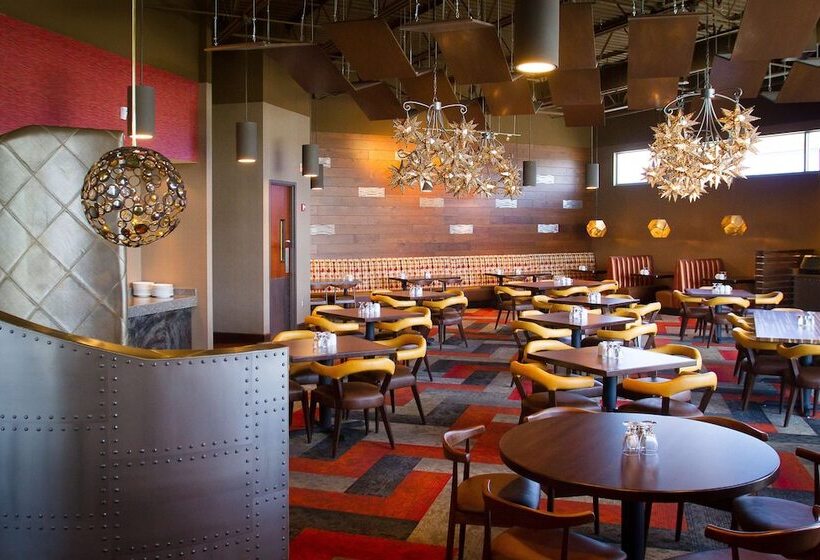 هتل Doubletree By Hilton Omaha Southwest