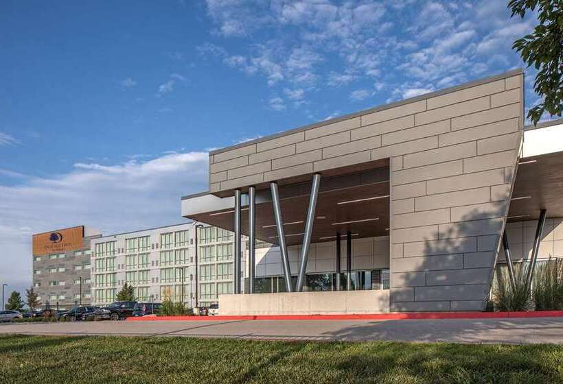 هتل Doubletree By Hilton Omaha Southwest