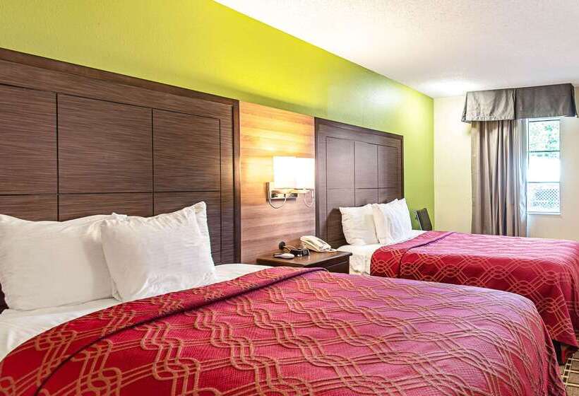 בית מלון כפרי Econo Lodge