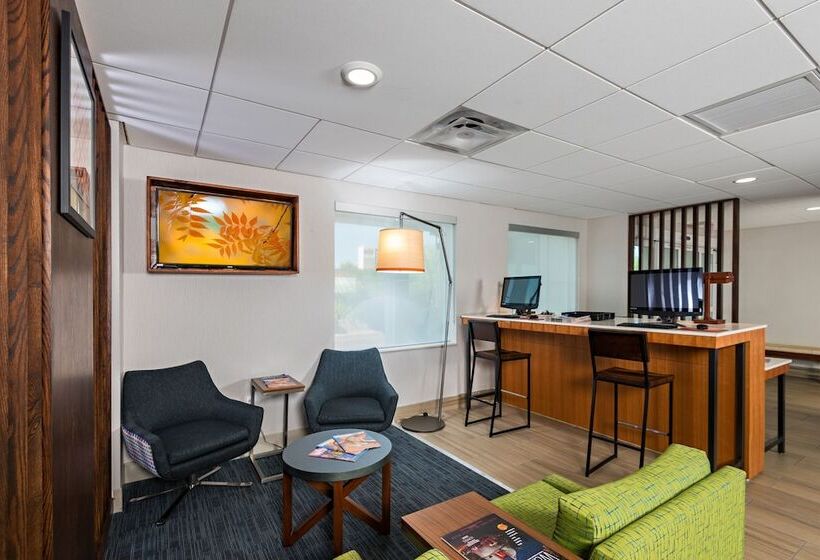 בית מלון כפרי Holiday Inn Express Peoria North   Glendale, An Ihg