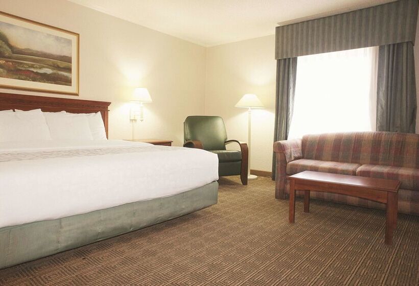 בית מלון כפרי La Quinta Inn By Wyndham Detroit Canton