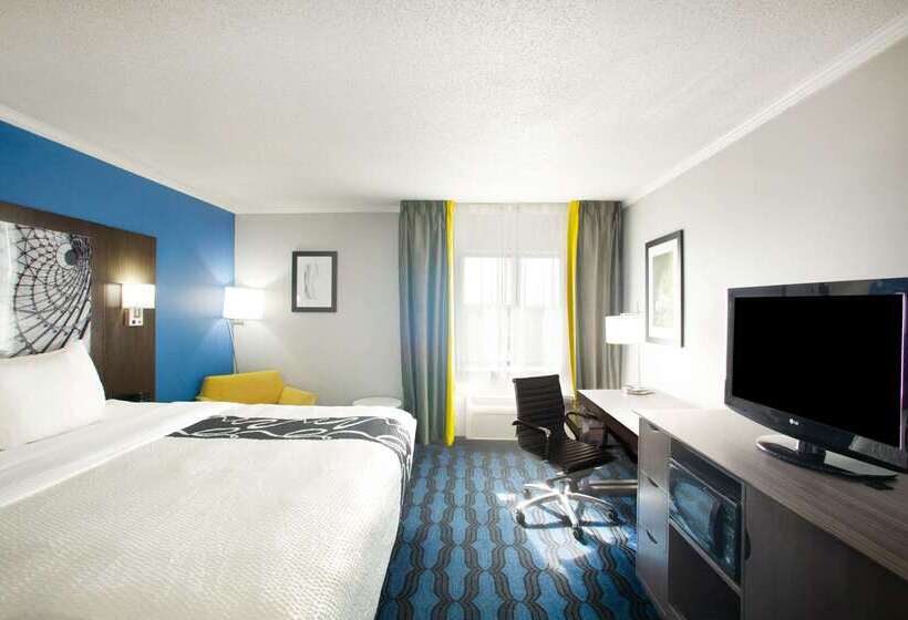 هتل La Quinta Inn By Wyndham St. Louis Hazelwood  Airport North