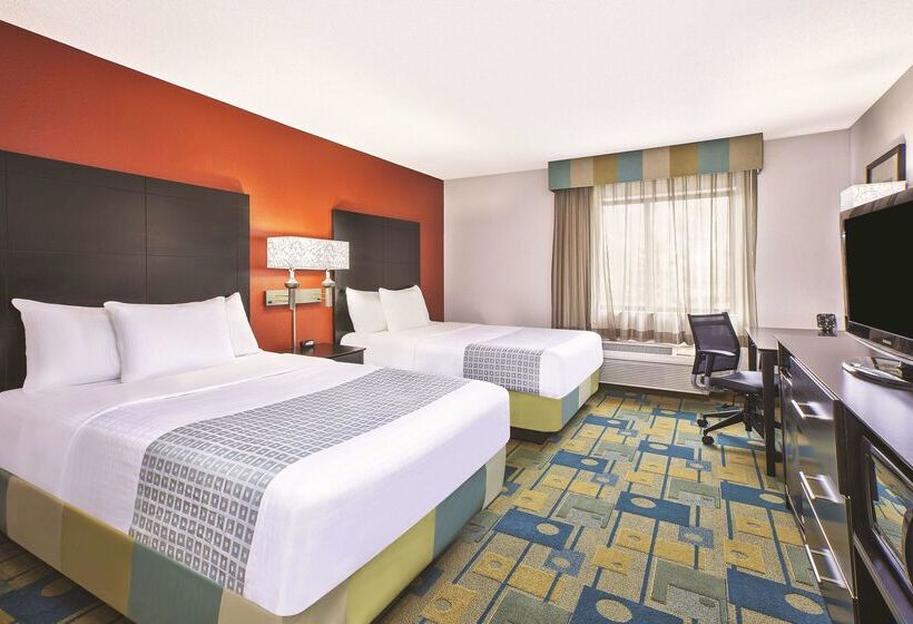 בית מלון כפרי La Quinta Inn By Wyndham Toledo Perrysburg