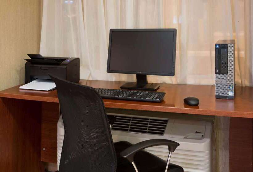 בית מלון כפרי La Quinta By Wyndham Lakeland East