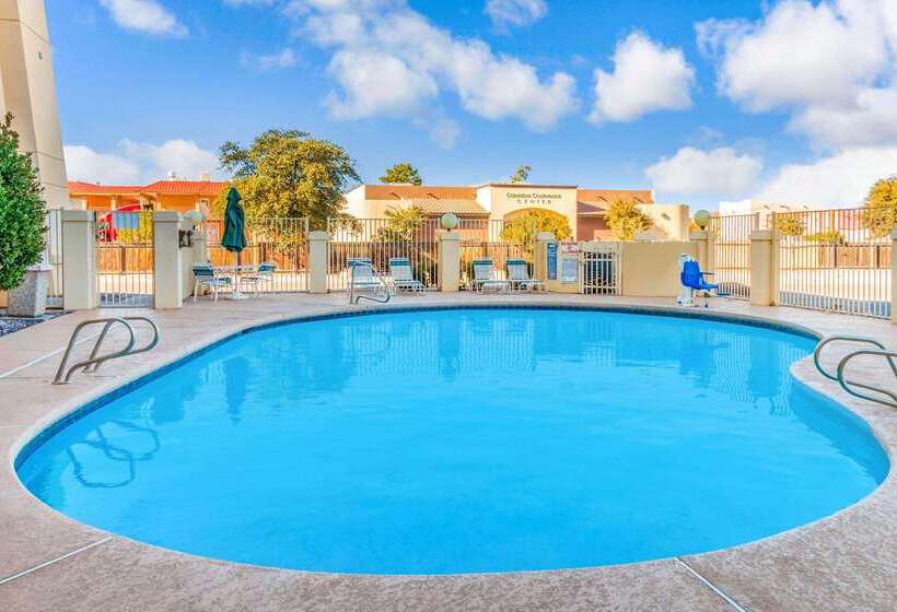 هتل La Quinta Inn & Suites By Wyndham Las Cruces Organ Mountain