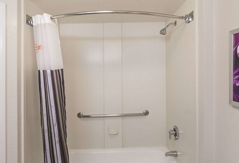 هتل La Quinta By Wyndham N Little Rock   Mccain Mall