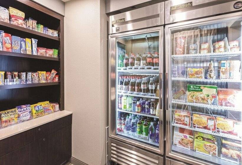 هتل La Quinta By Wyndham N Little Rock   Mccain Mall