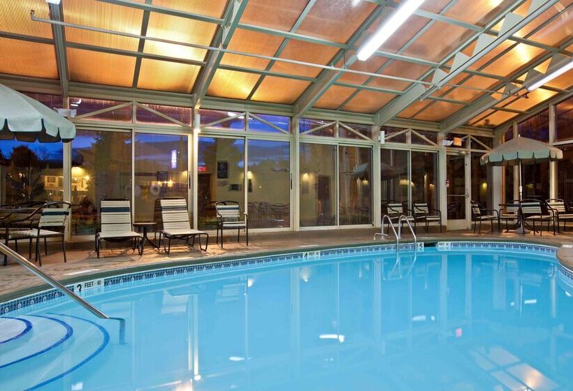 فندق La Quinta By Wyndham Plattsburgh