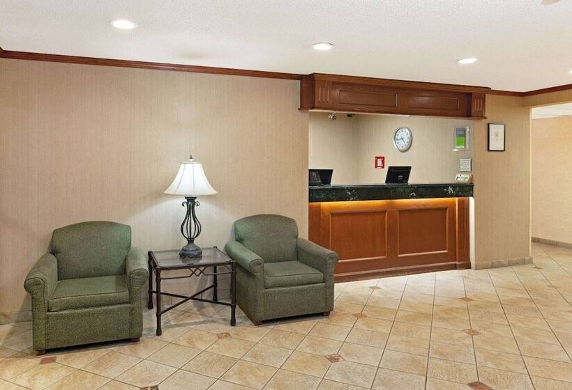 Отель La Quinta By Wyndham Stevens Point
