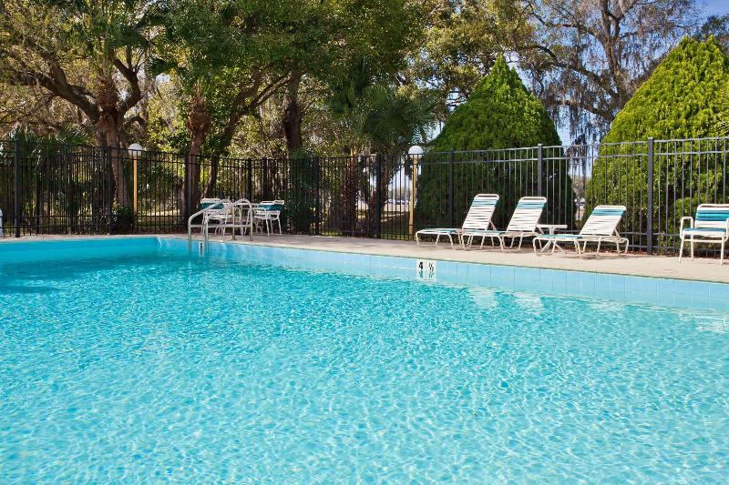 בית מלון כפרי La Quinta By Wyndham Tampa Fairgrounds - Casino