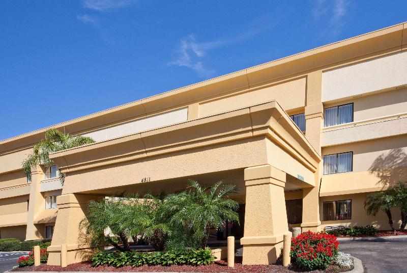 בית מלון כפרי La Quinta By Wyndham Tampa Fairgrounds - Casino